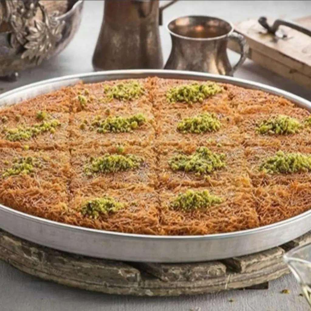 كنفاني بين نارين بالنوتيلا